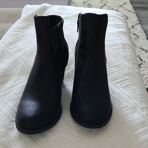 Ankle black boots